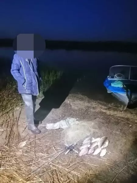 35-летний житель села Чалтырь ловил рыбу в реке Мертвый Донец