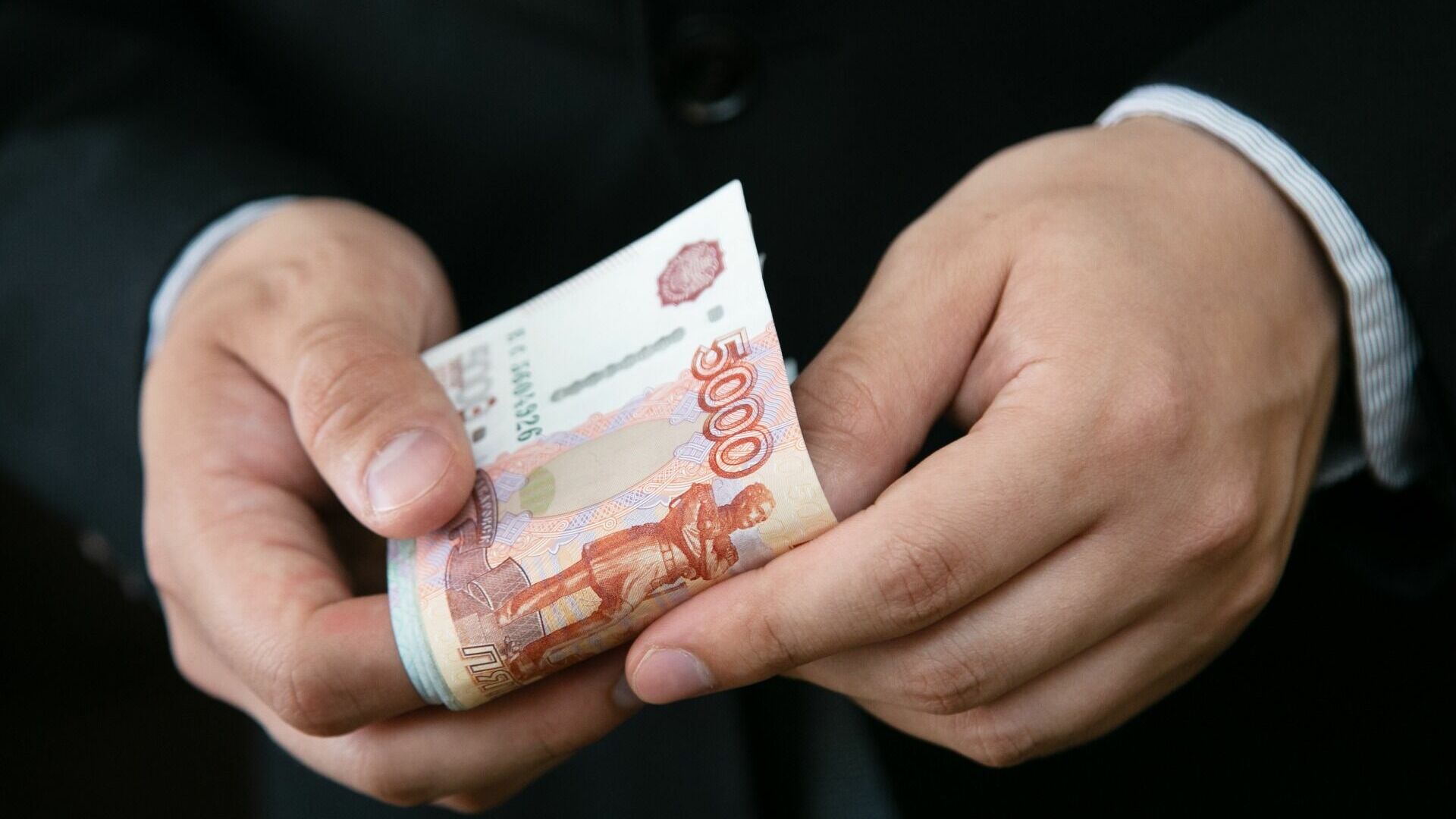 Сколько зарабатывают судьи в Ростове, где произошел крупный коррупционный скандал