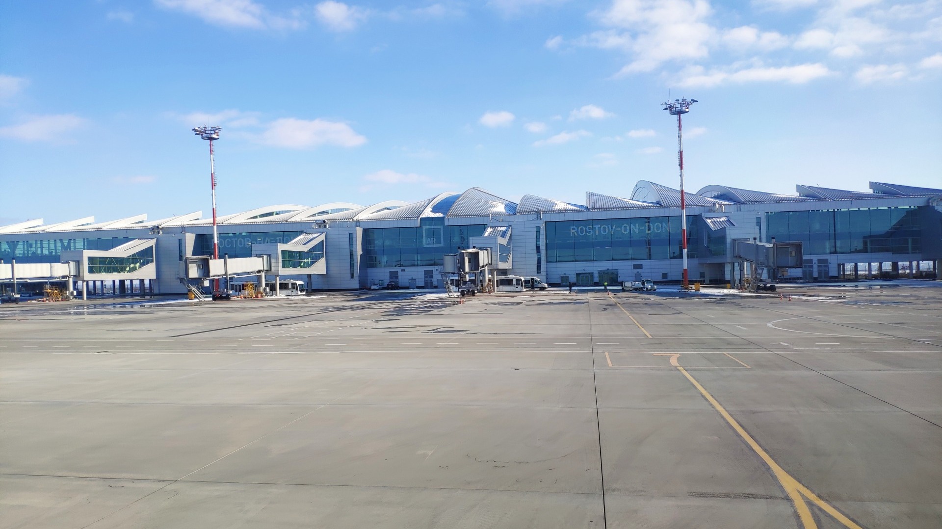 Правительство выделило 2,6 млрд руб на поддержку закрытого аэропорта Платов в Ростове