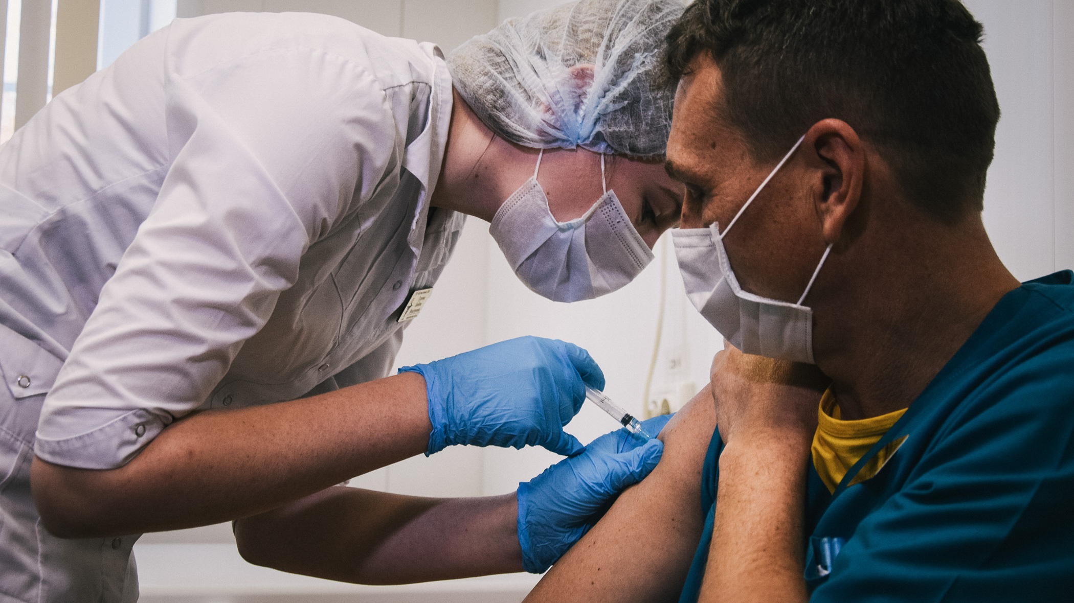 За последние сутки в Ростовской области сделали около 2,8 тыс прививок от ковида