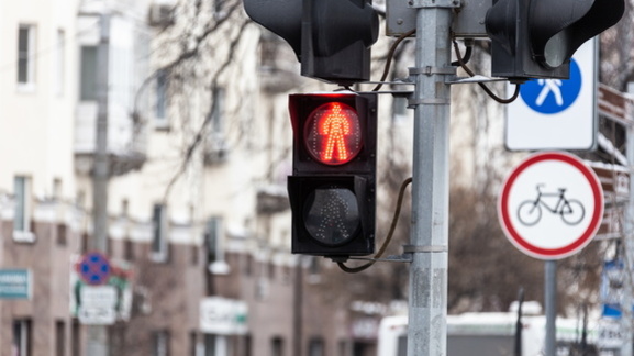 На десяти улицах в Ростове установят новые светофоры