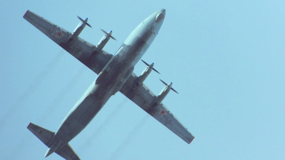 «Слава богу, что живые»: ростовчане переживают из-за аварийной посадки самолета СУ-24