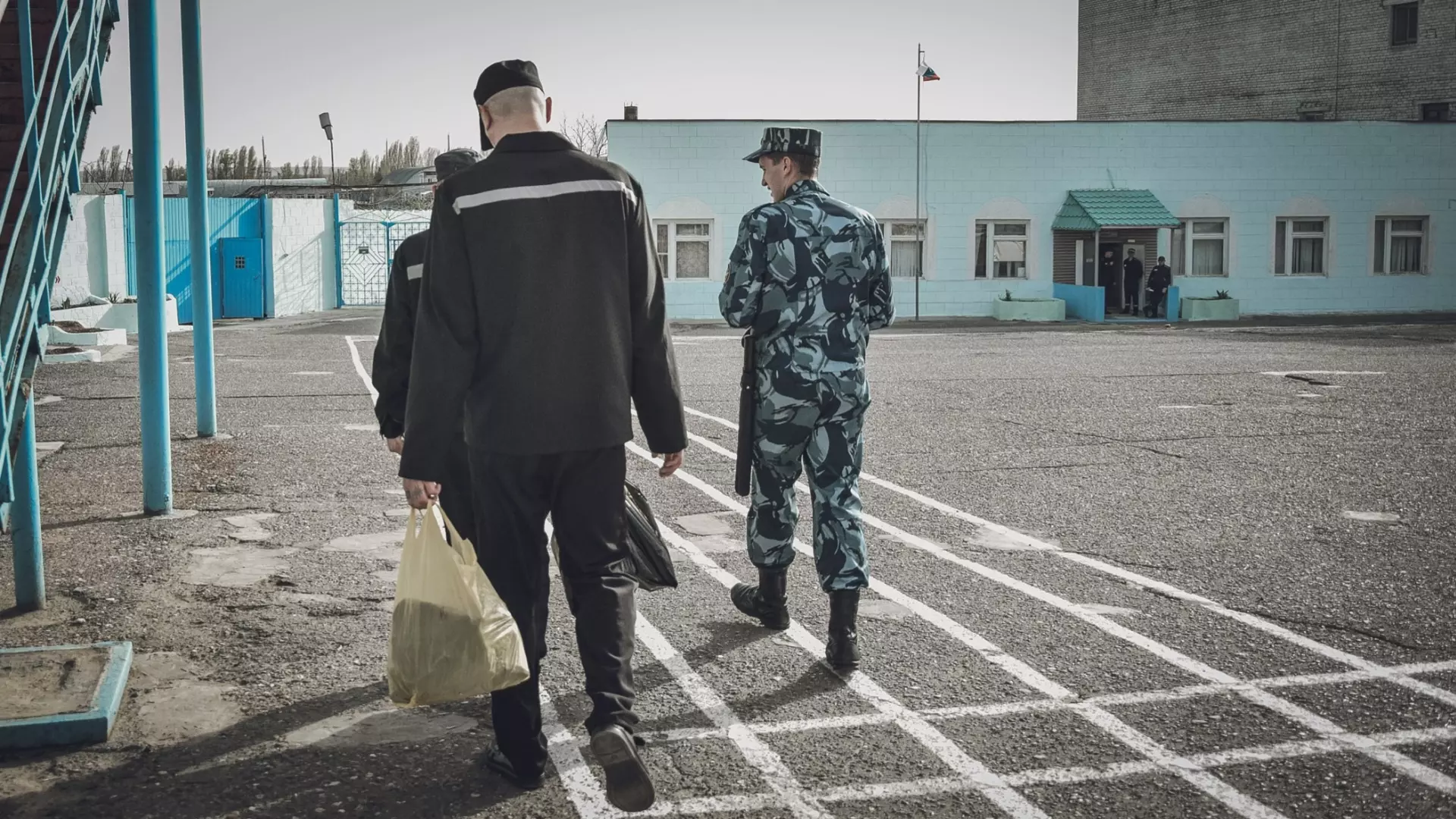 Увольнение оспаривает житель Ростовской области, из-за которого сбежали заключенные