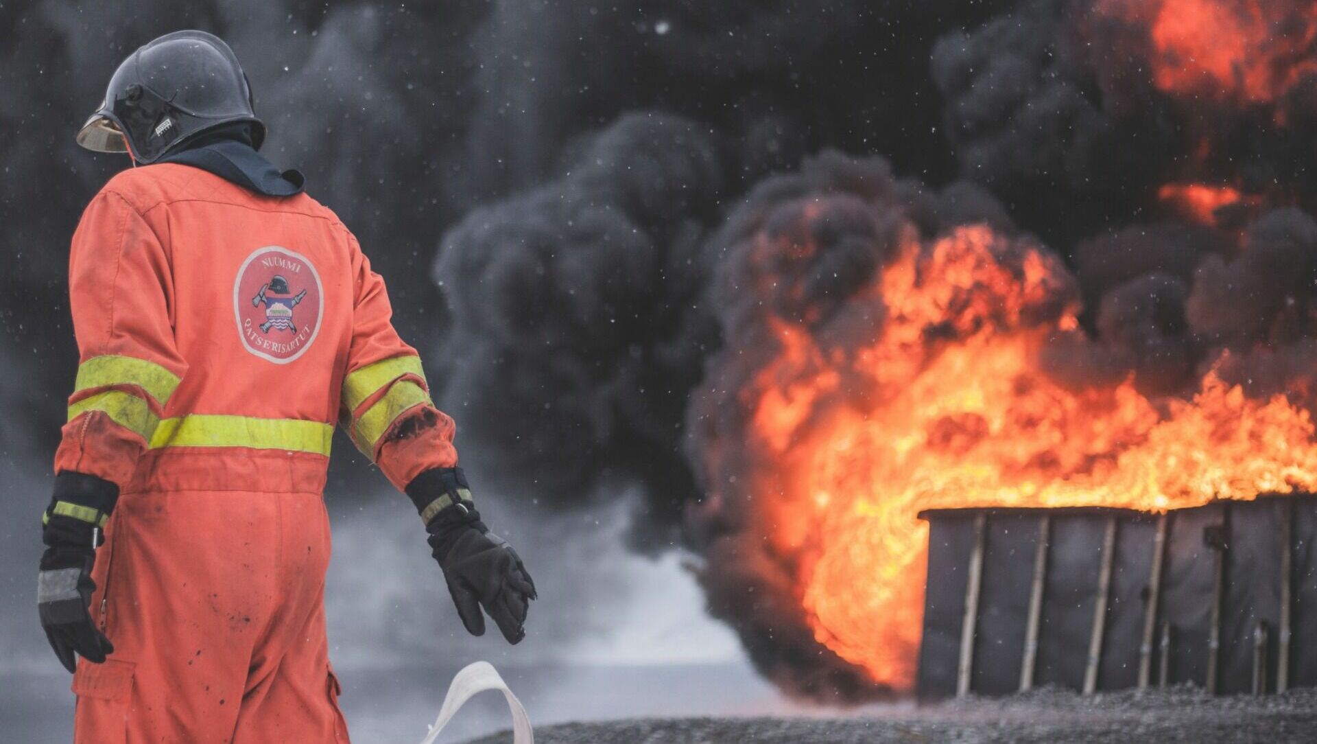 Поджигатель администрации Зимовниковского района пытался уничтожить улики при обыске