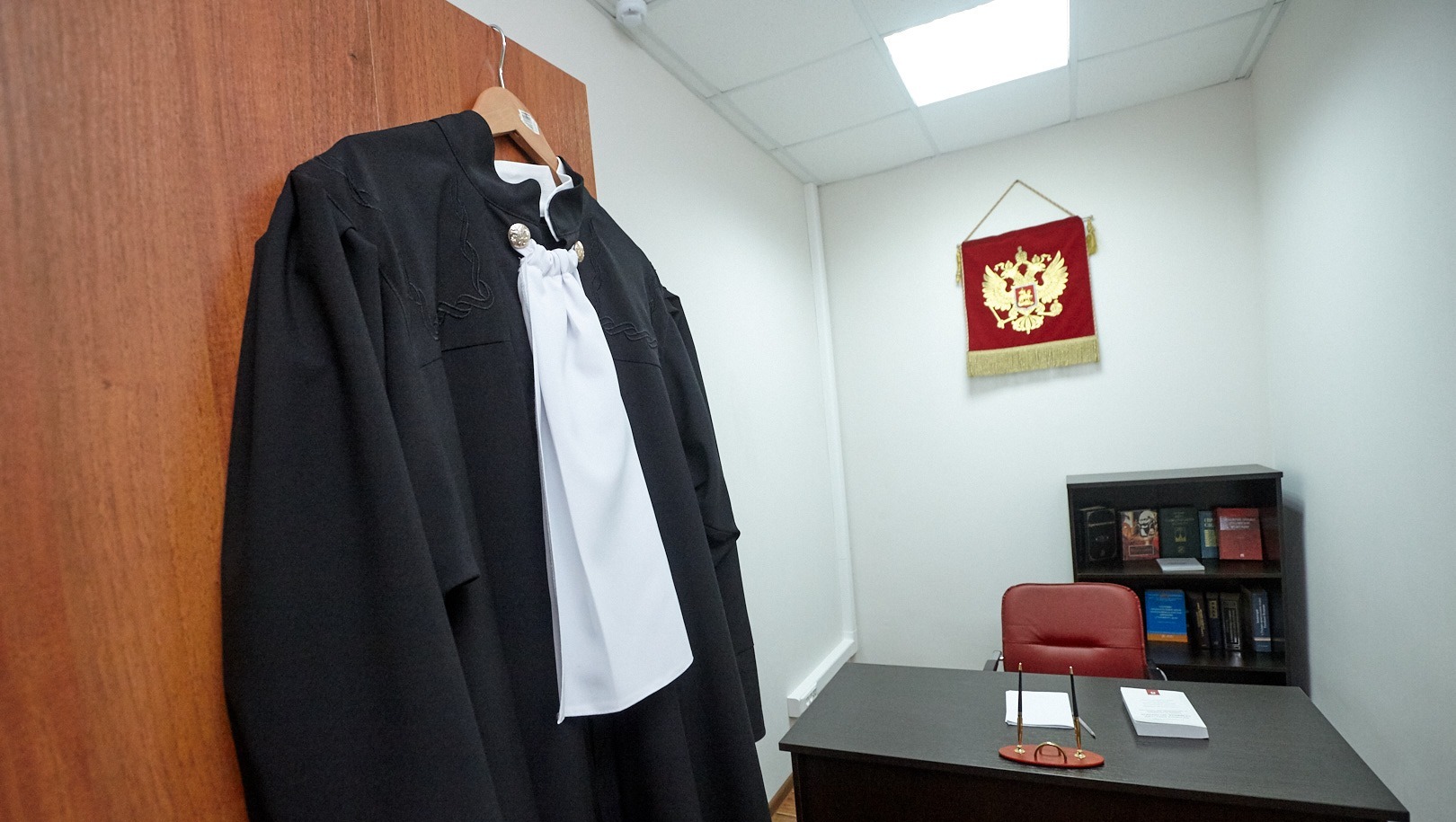 Президент назначил зампредов Ростовского облсуда и Южного окружного военного суда