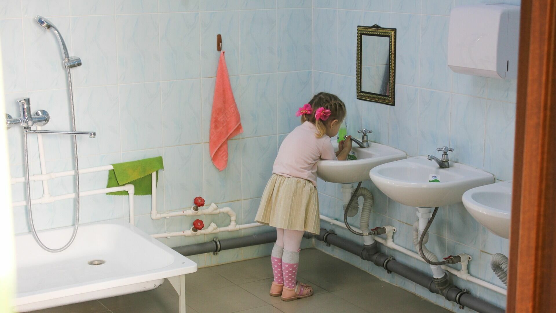 Дома, школа, детский сад и больница останутся без холодной воды в Ростове 27 сентября