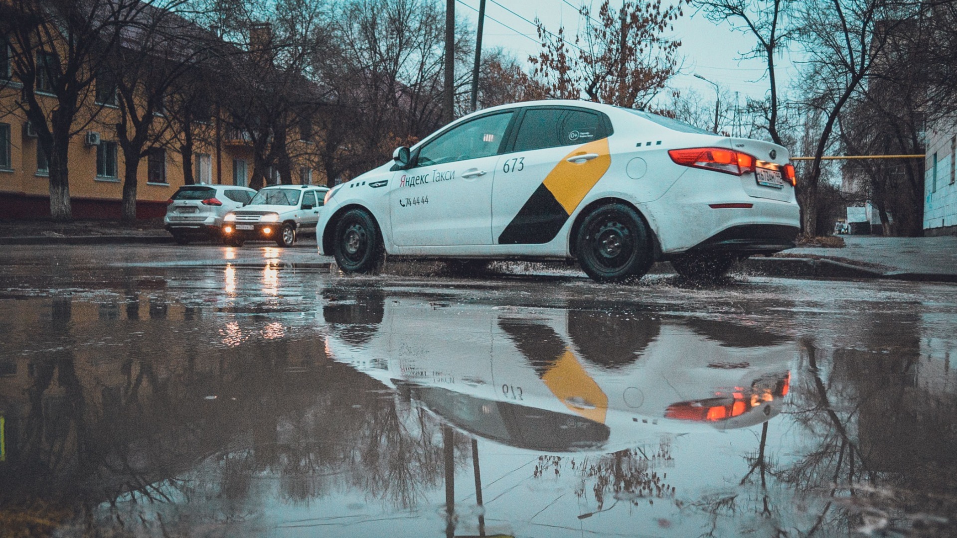 В Ростове из-за ливня 12 июля цены на такси выросли вдвое