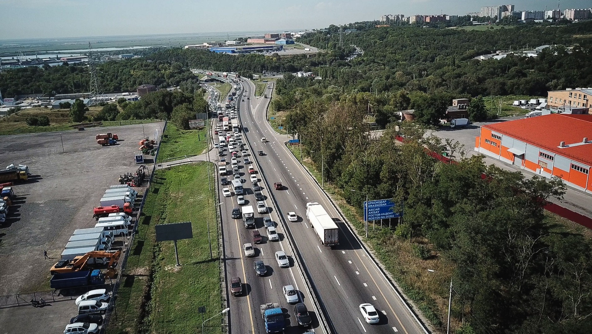 В Ростовской области трассу М-4 «Дон» сковало пробкой протяженностью 21,8 километра