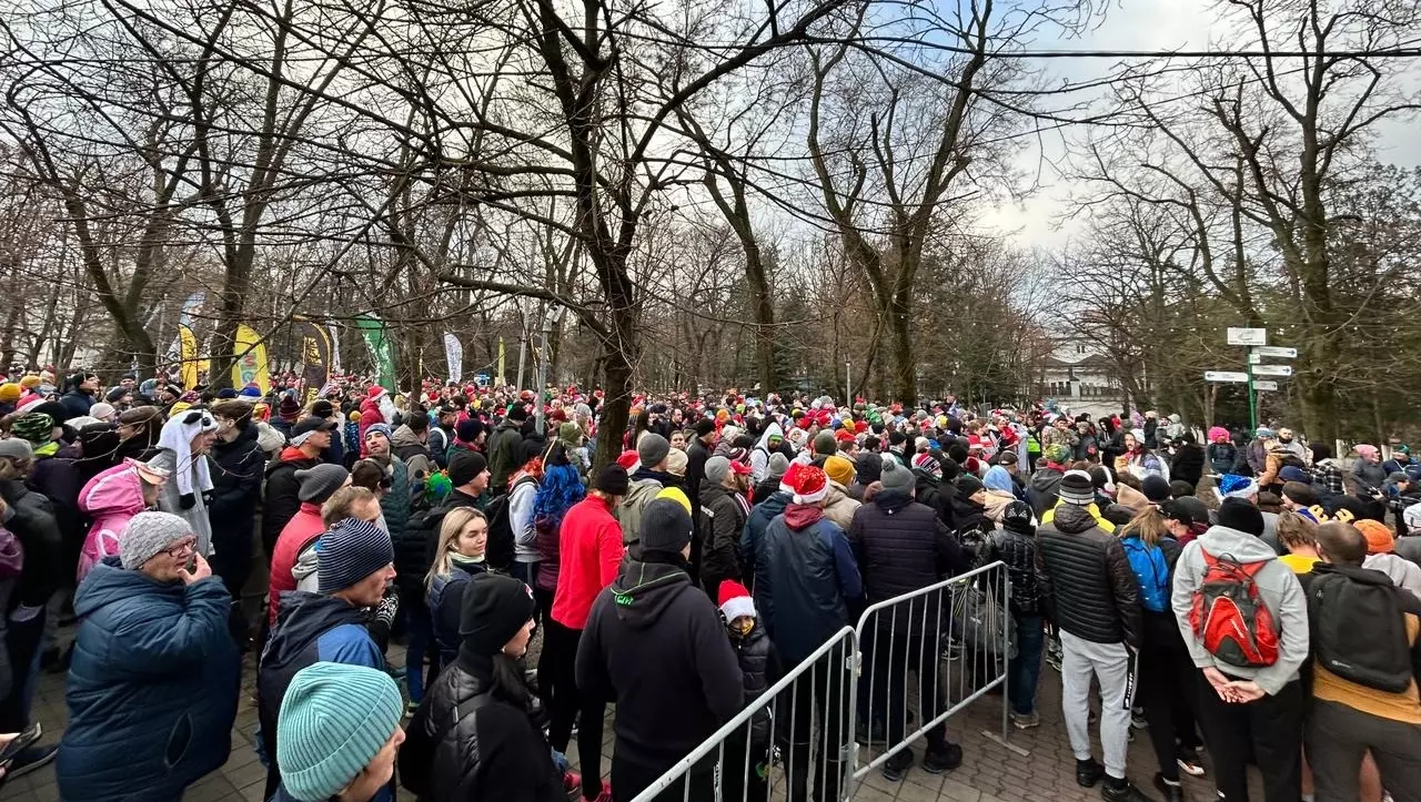 Традиционный забег 1 января собрал в центре Ростова несколько сотен участников