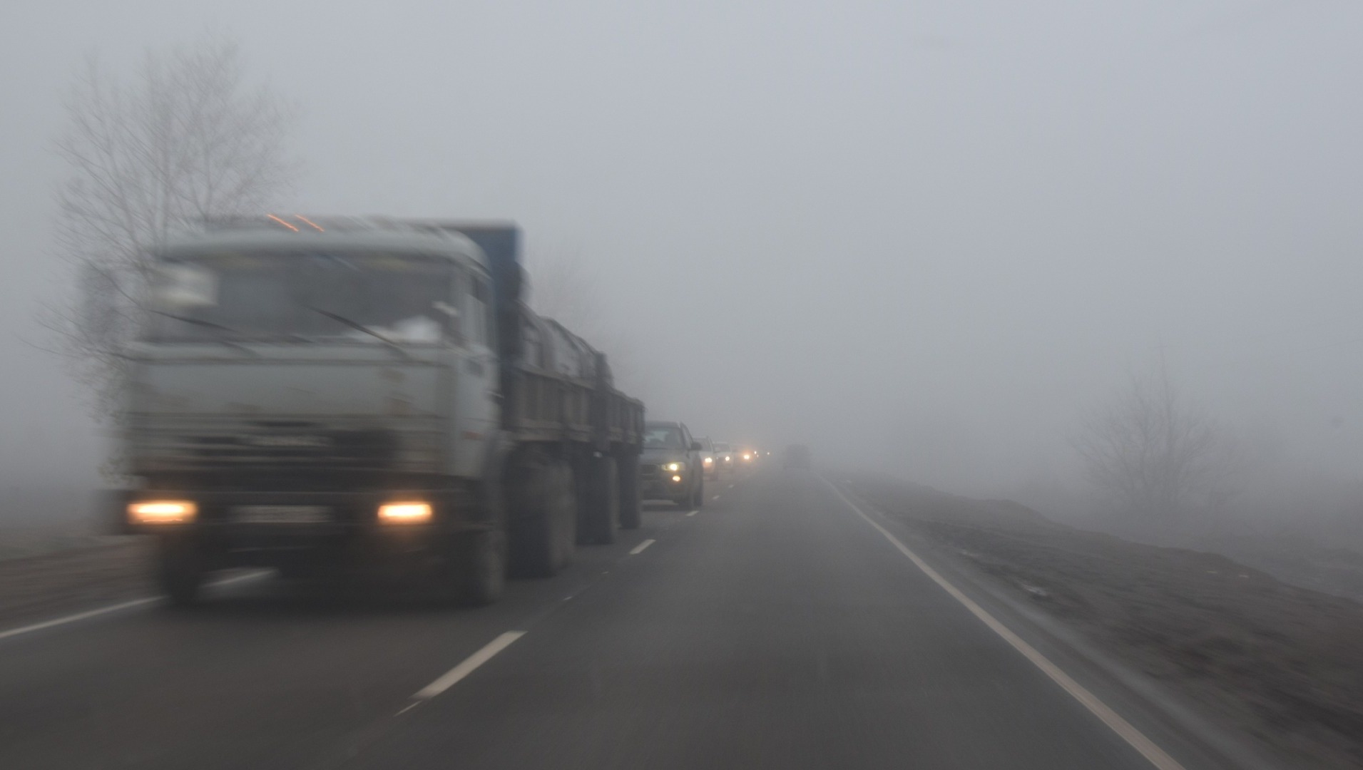 Два военных грузовика слетели с трассы в Ростовской области 15 июня