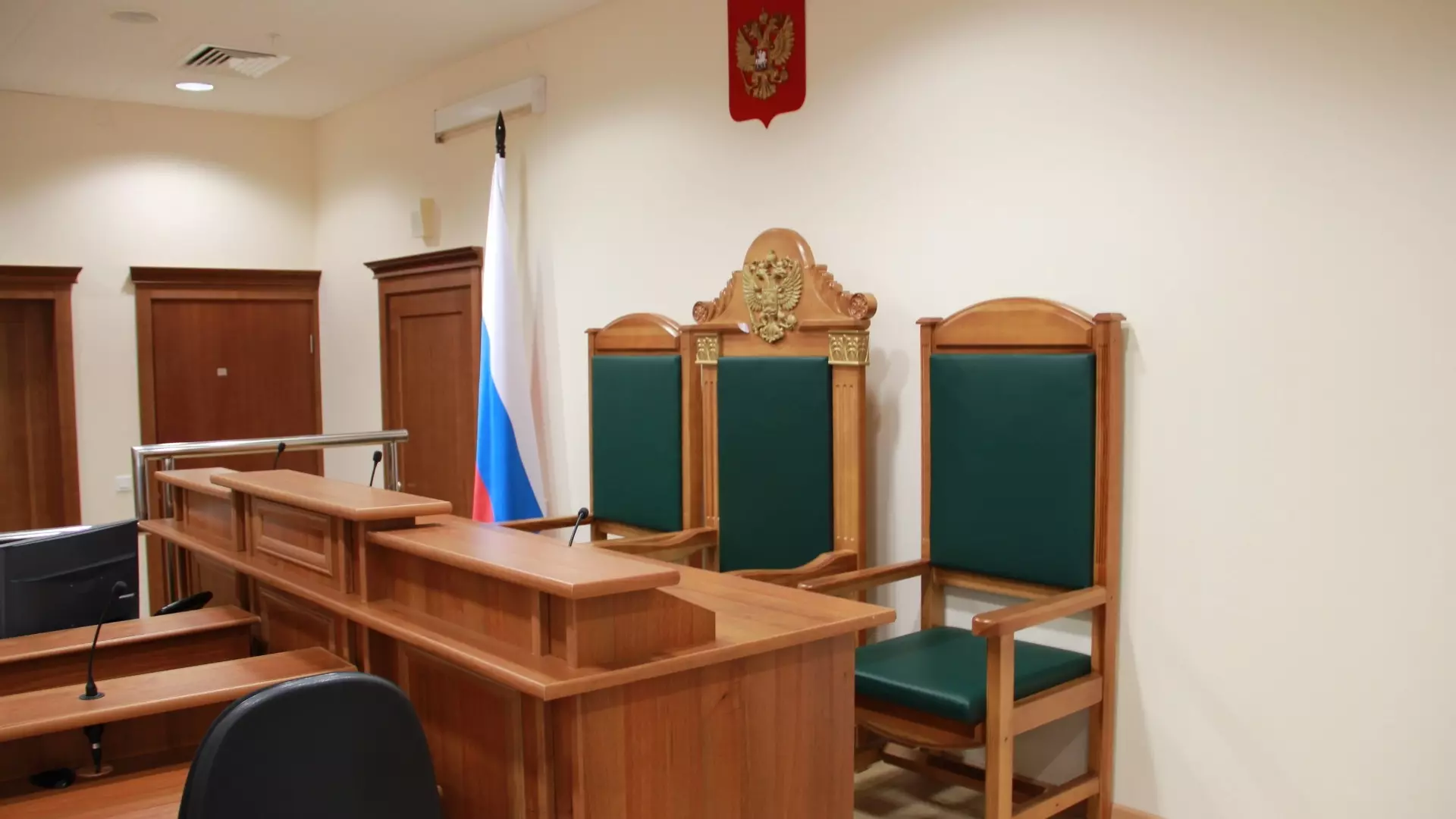 Первомайский суд Ростова начал рассмотрение громкого дела о мошенничестве в автосалонах