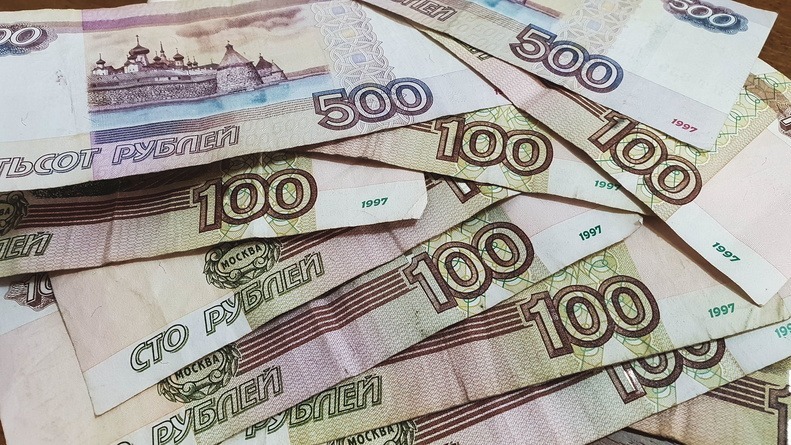 В Ростове водитель маршрутки кидался в пассажиров деньгами