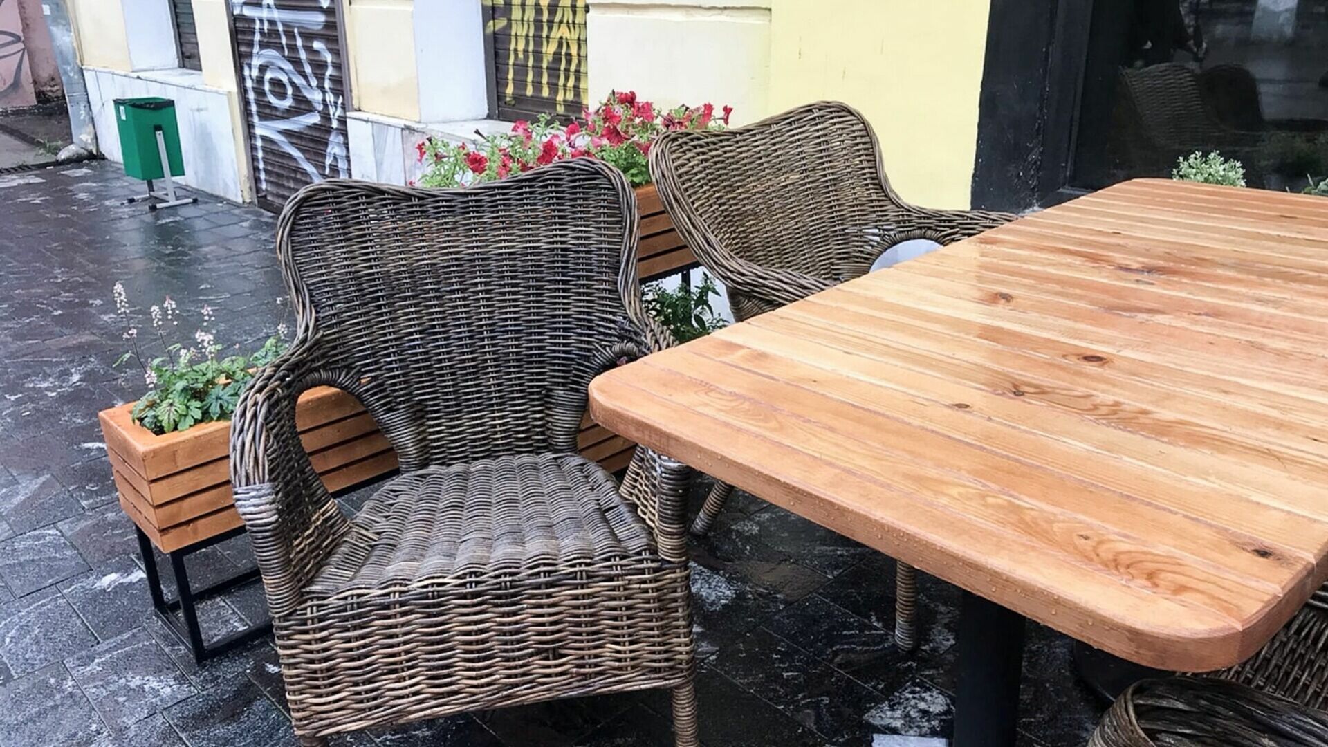 Ростовчане пожаловались на тараканов в кофейне в центре города