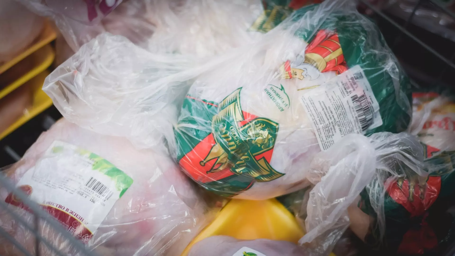 В Ростове оказались самые высокие в регионе цены на курицу и «молочку»