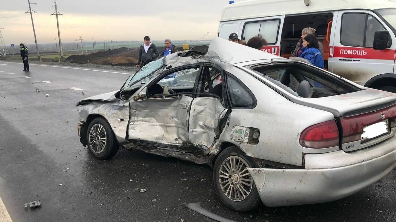 На Северном обходе Ростова в аварии с грузовиком погиб человек 22 ноября