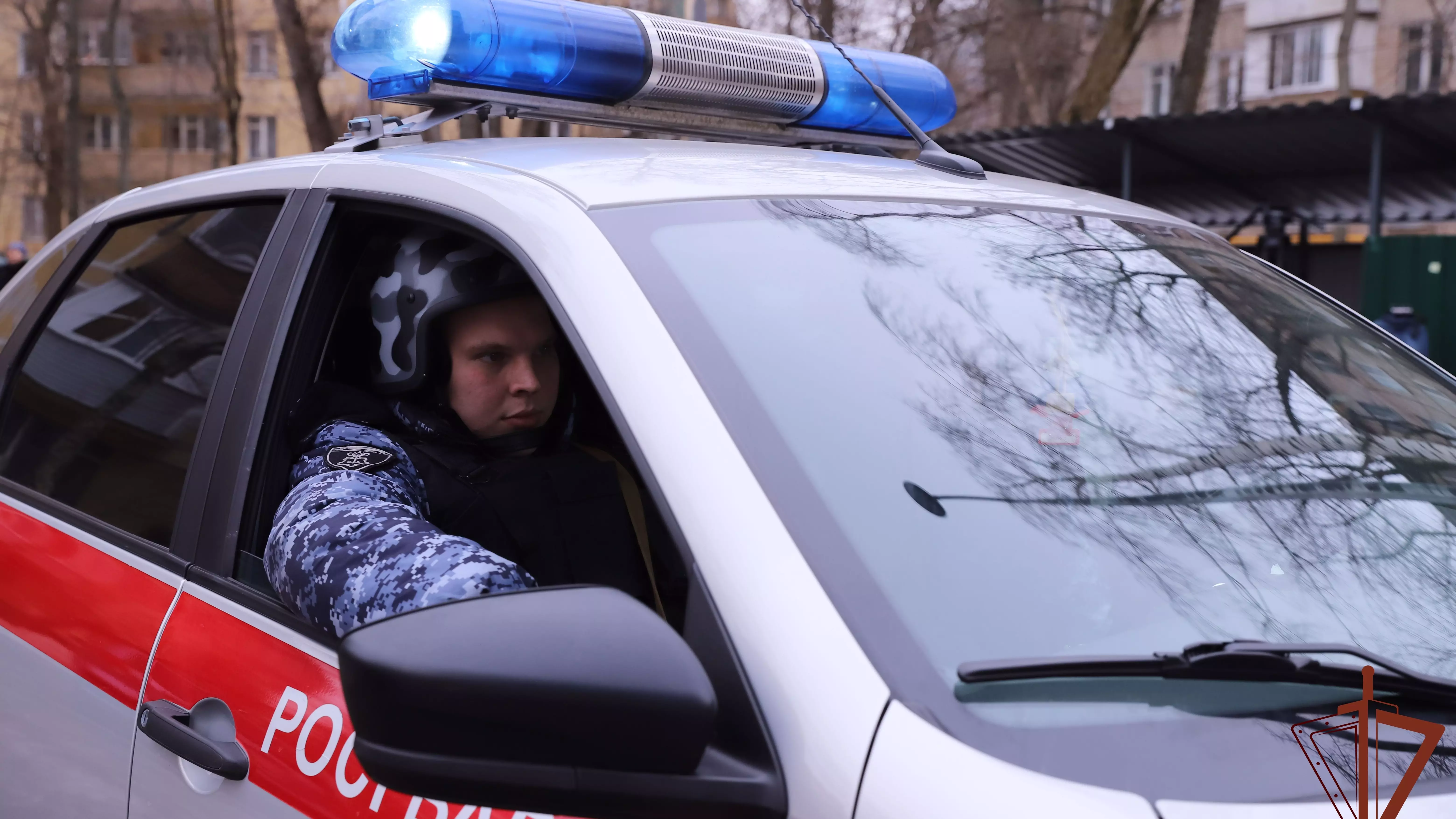 Полицейских с автоматами выставили на въезде в Ростов со стороны Аксая