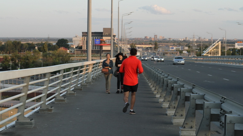 В Ростове-на-Дону парень спрыгнул с Ворошиловского моста ради новых ощущений