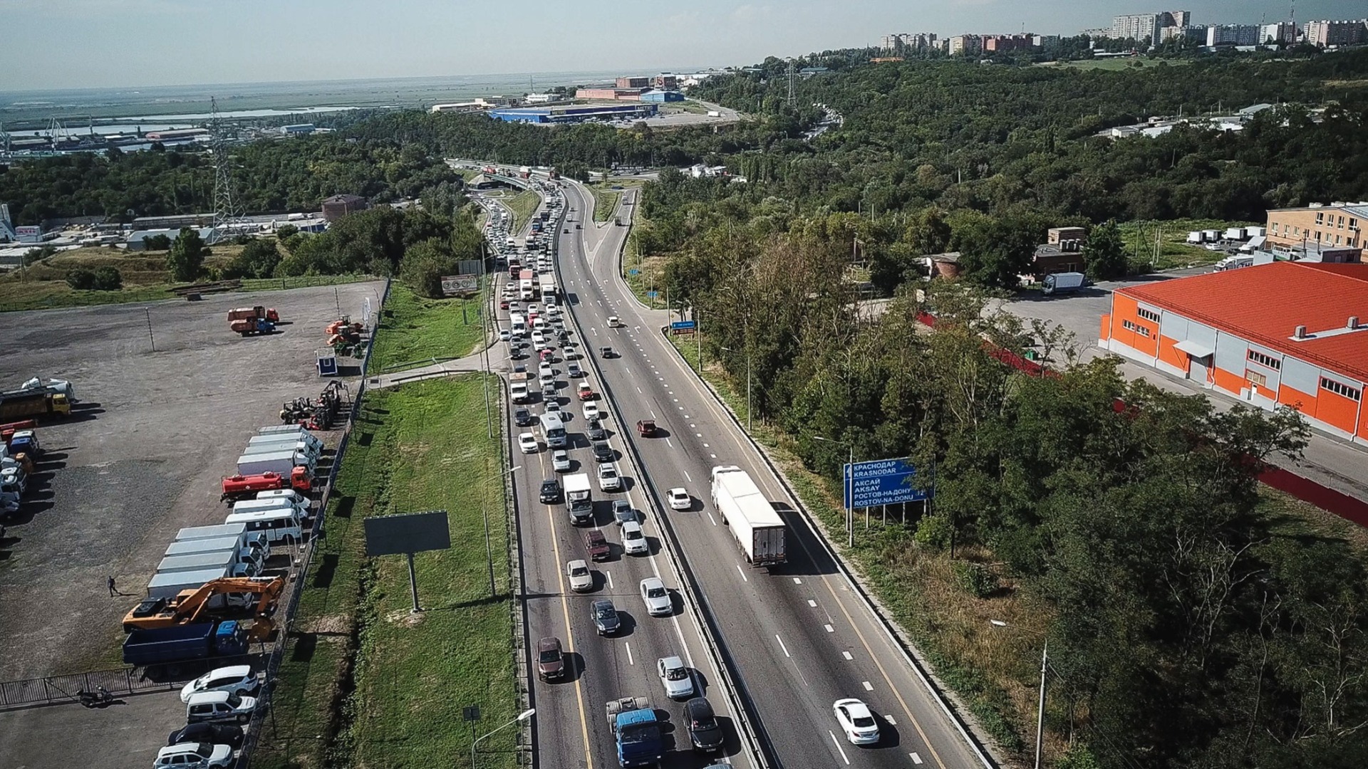 Трассу Ростов — Ставрополь парализовала пробка из-за ремонта дорог 17 июня
