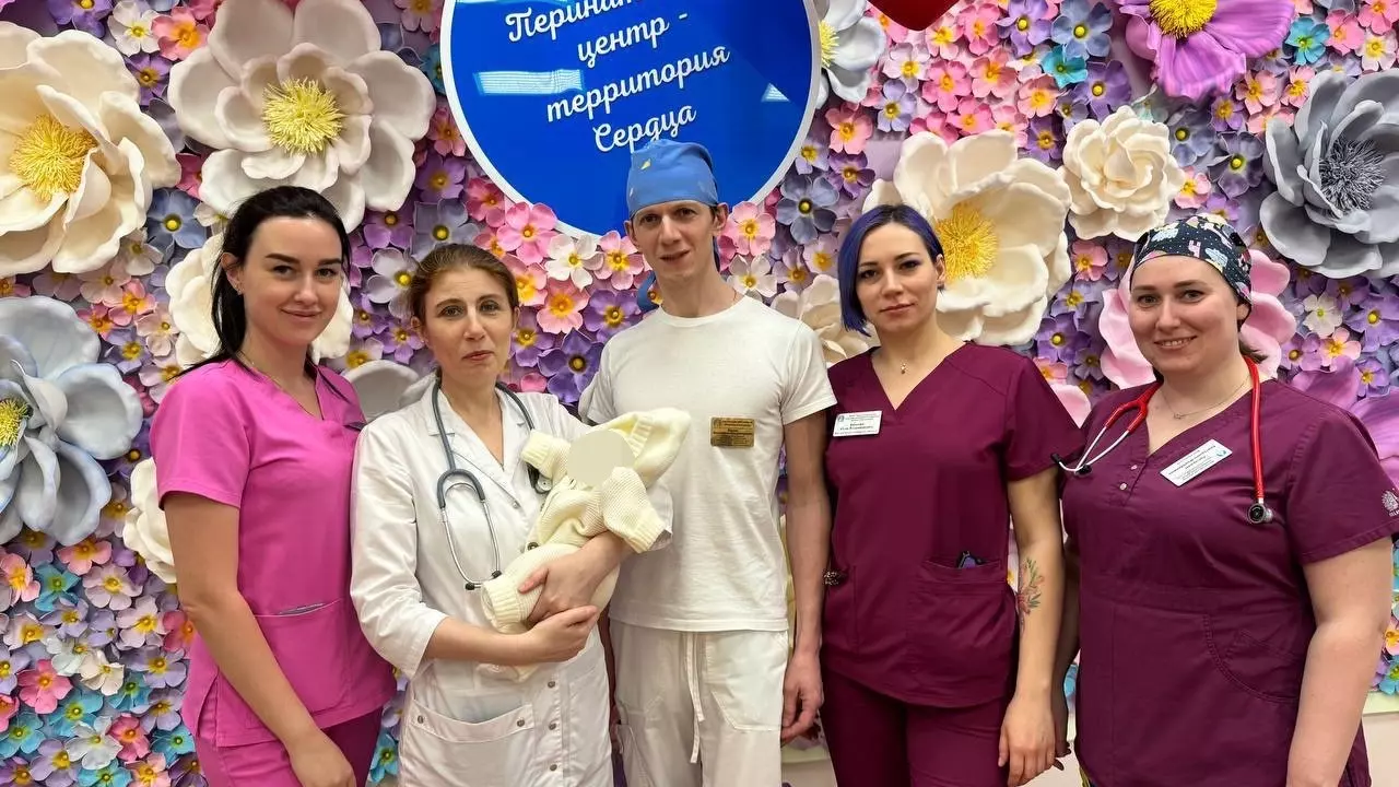 Врачи в Ростове спасли новорожденного ребенка весом меньше килограмма