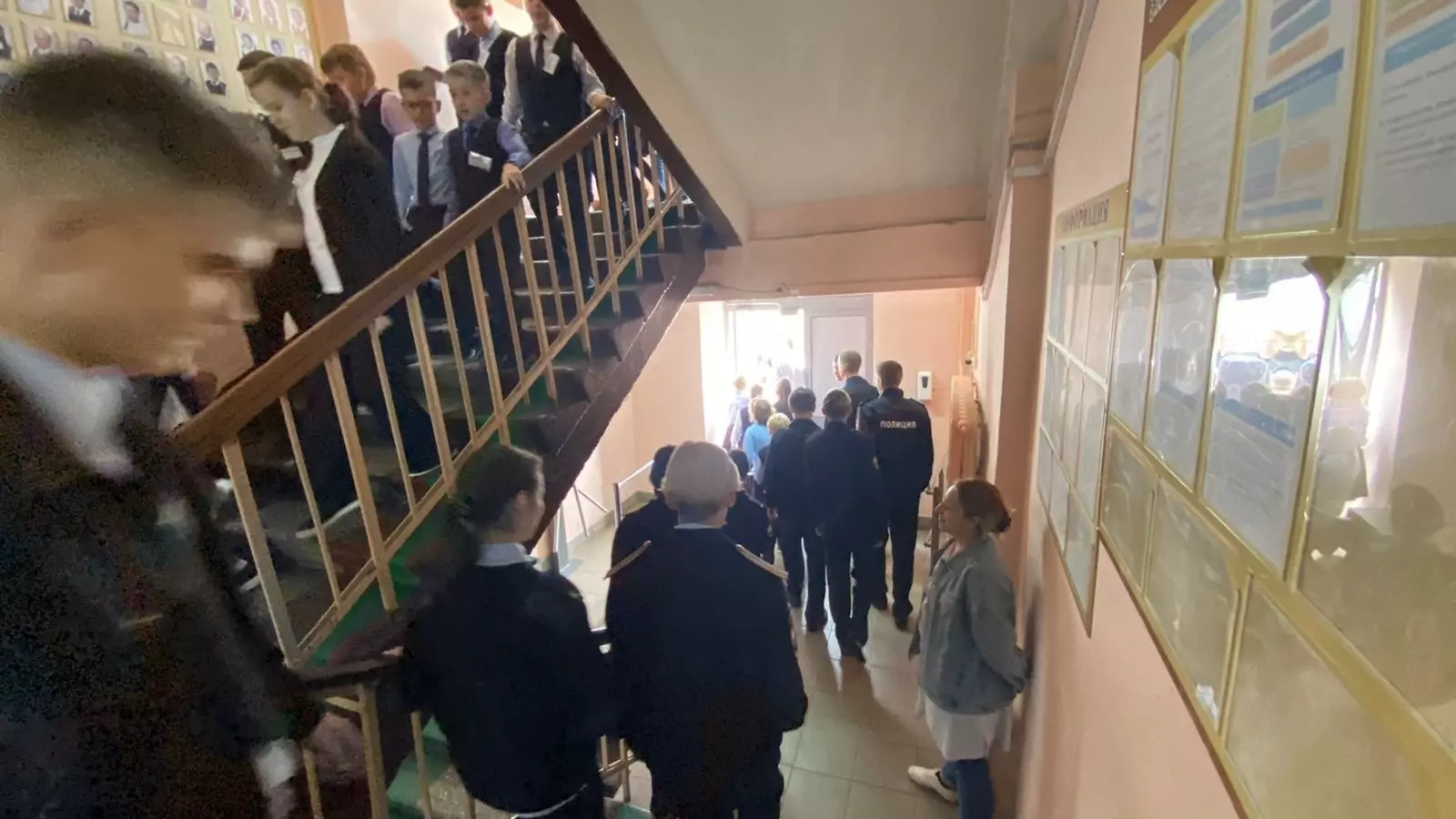 В Азове снова началась эвакуация школ утром 26 октября