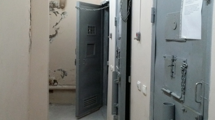 В Ростовской области после самоубийства заключенного в камере отстранили участкового
