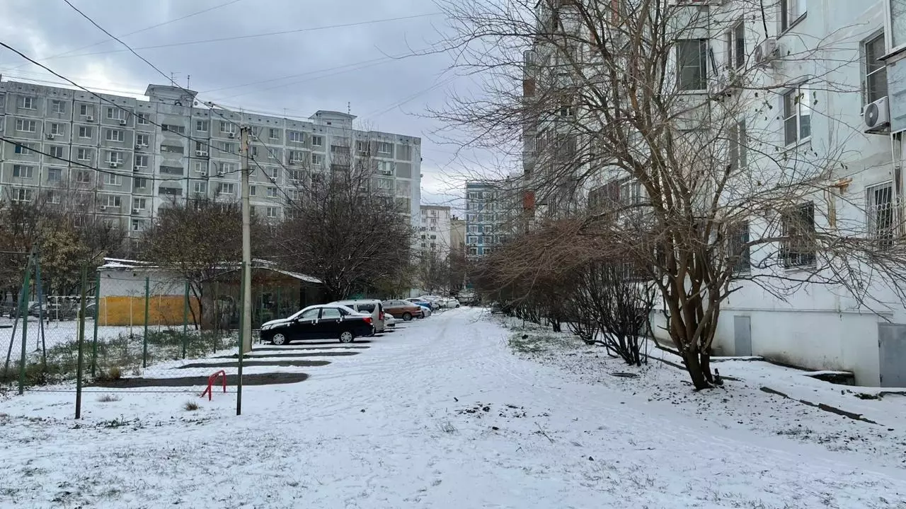 Горожане сетуют, что не видели ни одной из обещанных снегоуборочных машин ни на одной из улиц, даже в центре города.