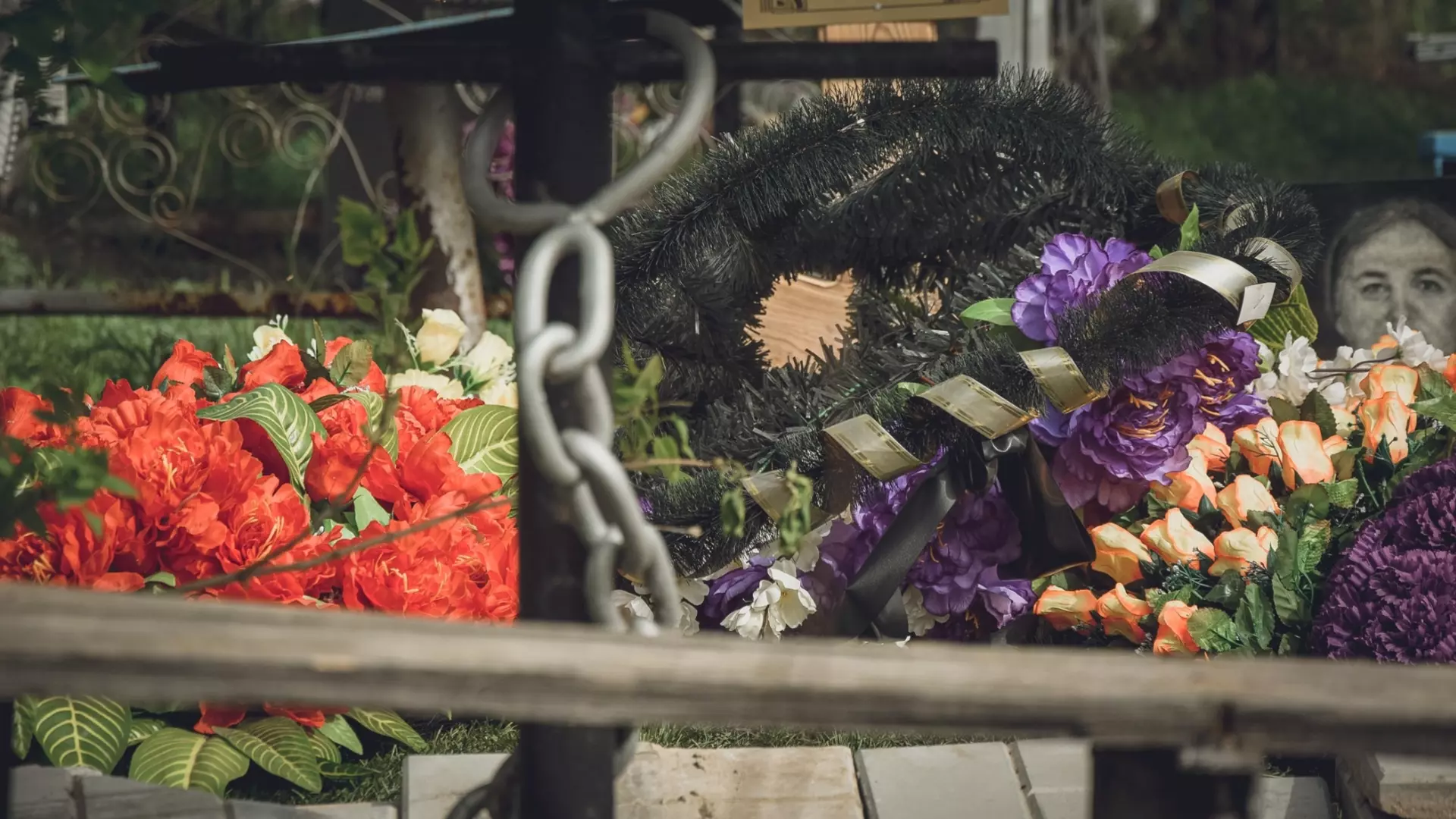 Неизвестные разгромили могилу зверски убитой девушки в Ростовской области