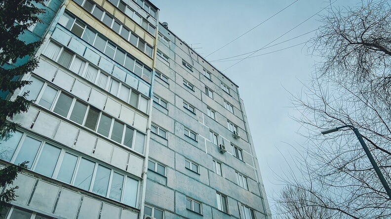 Около 40 млн рублей вложат в разрушающийся 16-этажный дом в Ростове-на-Дону