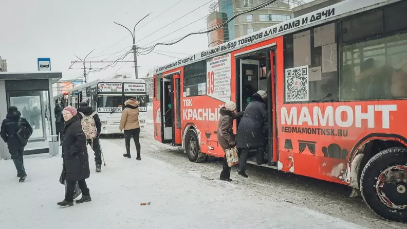 Стало известно, как будут работать автобусы в Ростове в новогоднюю ночь