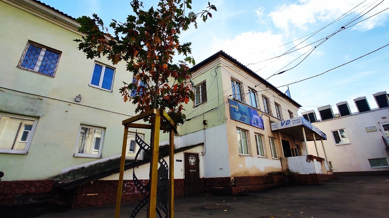 В день рождения Леонида Куравлева в Ярославле открыли «Народный переулок Куравлева»