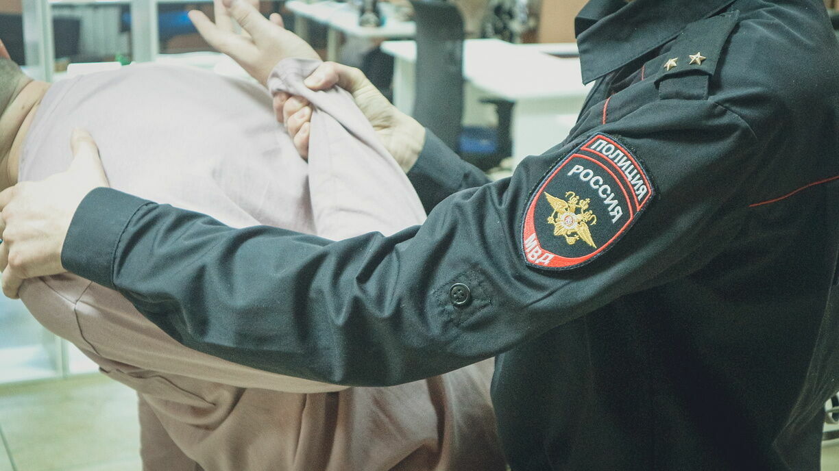 Ростовский полицейский признался в торговле мефедроном через Интернет