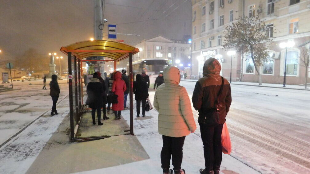 Ростовчане более 40 минут не могут дождаться автобусов с 21 февраля