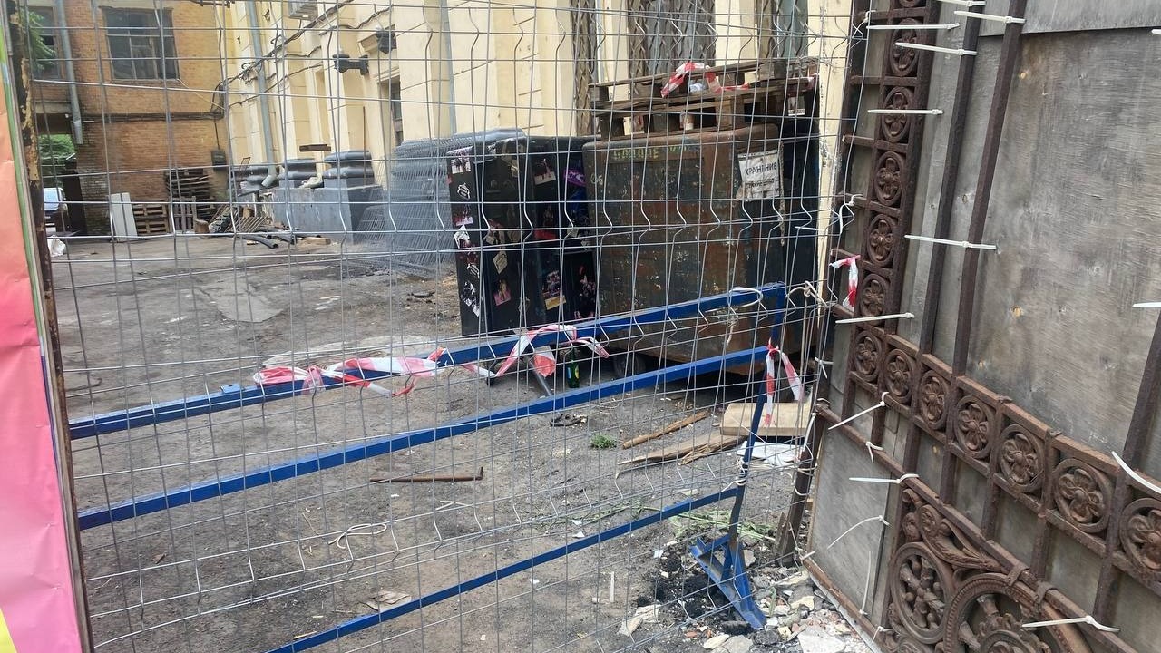 Разрушения в центре Ростова после прохода боевой техники