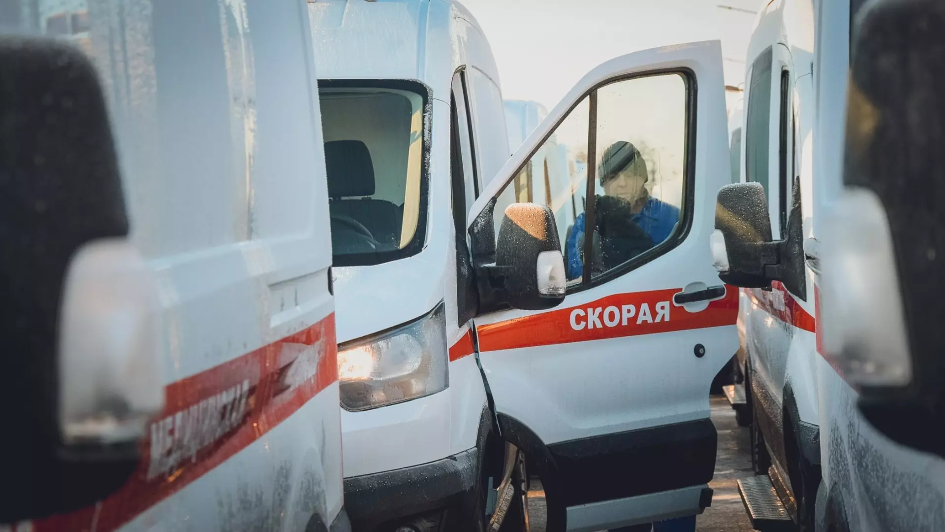 Пожилая женщина выпала из окна и погибла в Ростове-на-Дону