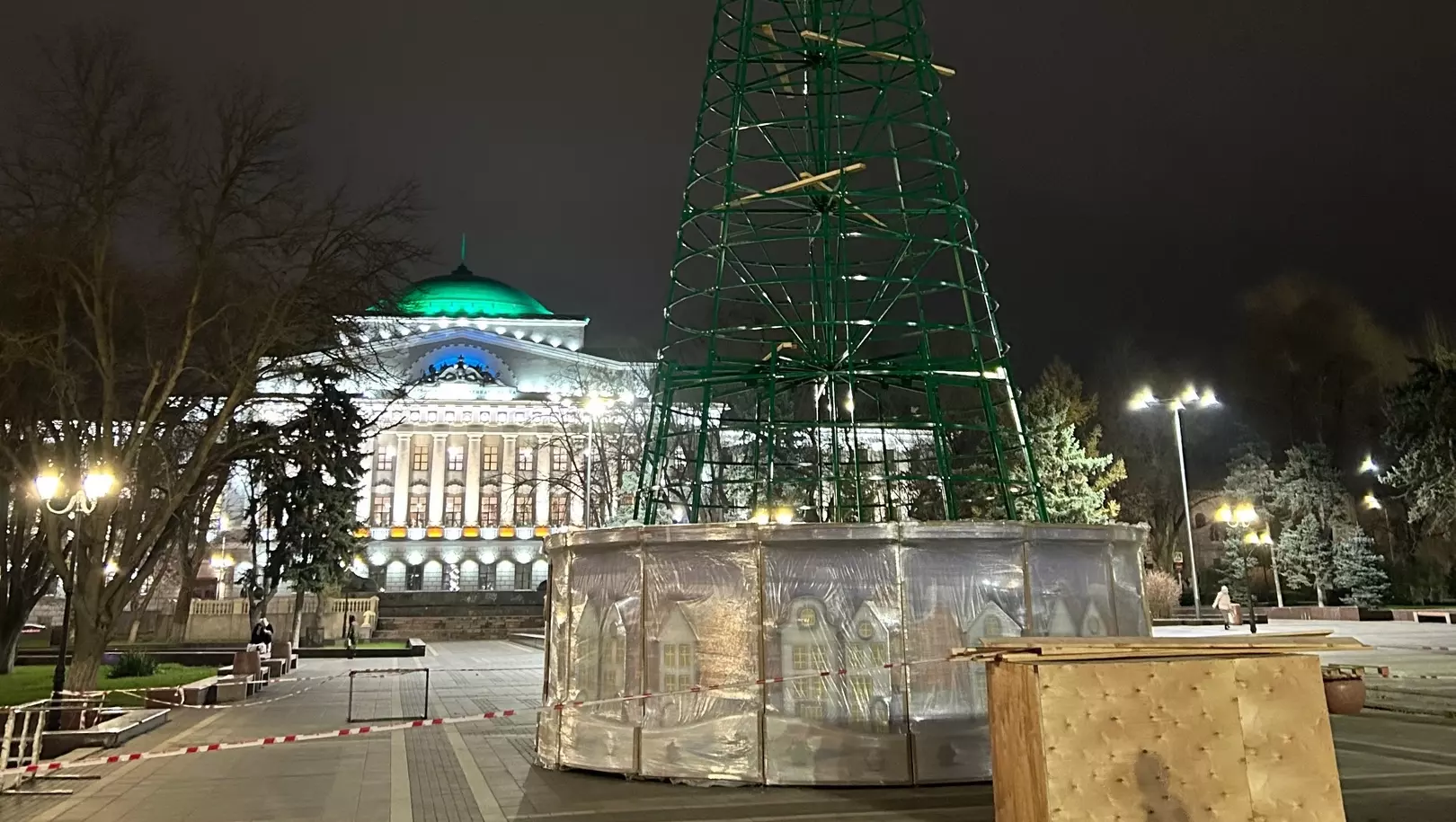 Открытие новогодней елки пройдет 29 декабря в Ростове-на-Дону