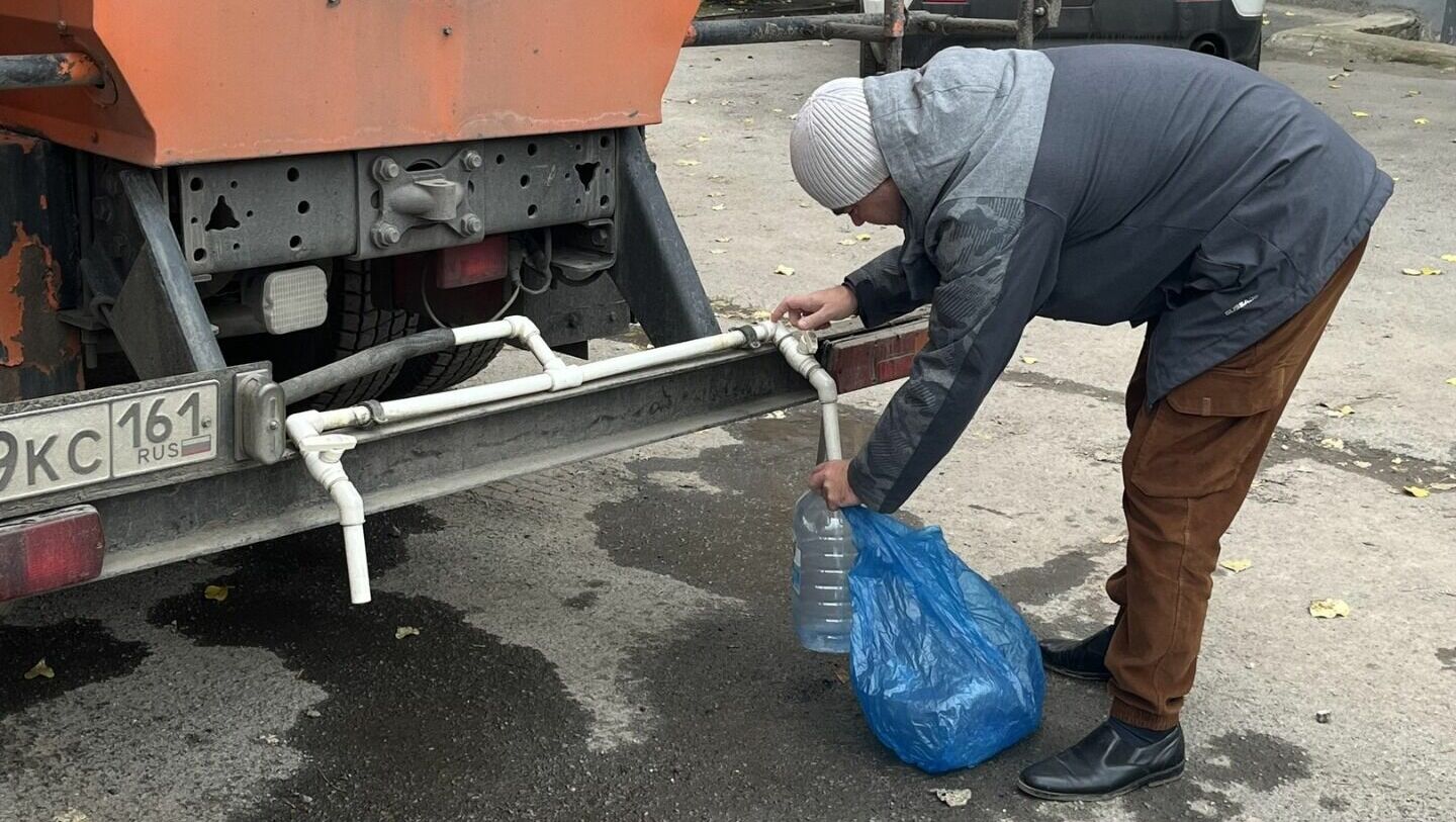 Жители Каменска-Шахтинского заявили, что их травят плохой водой после введения ЧС
