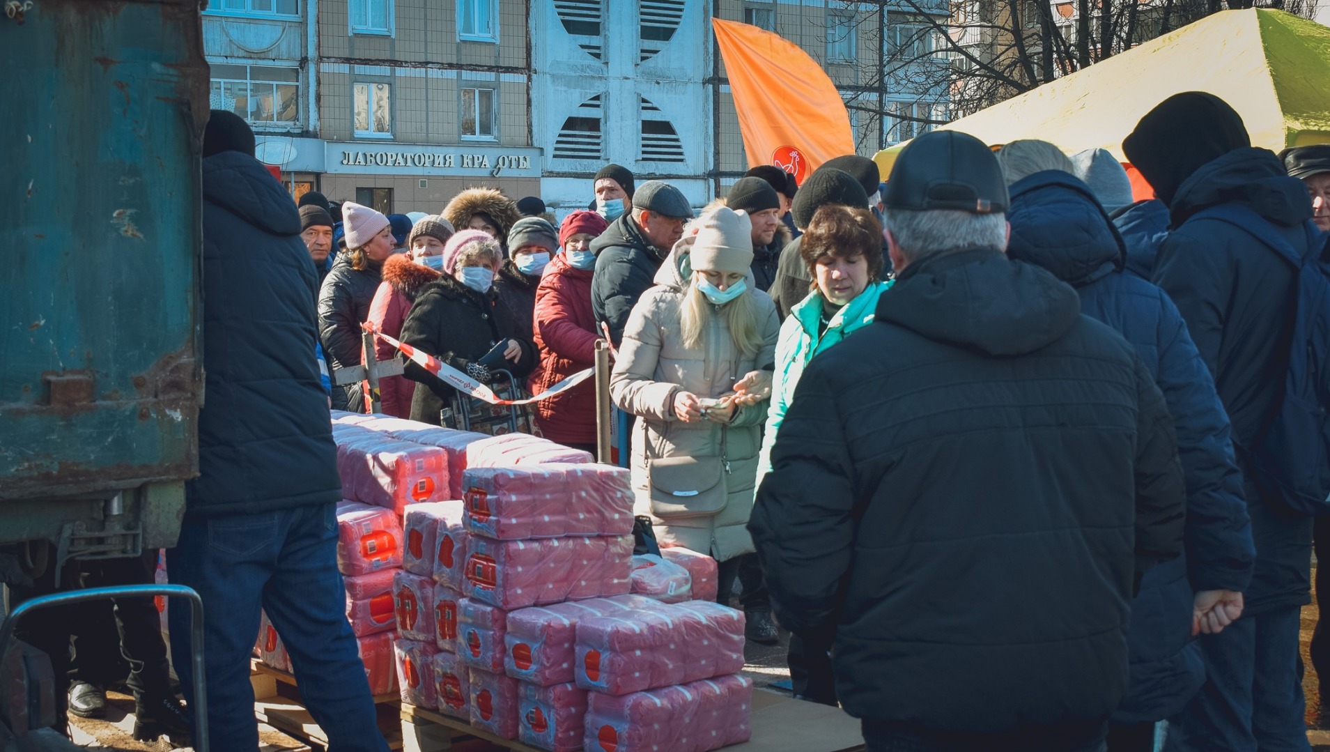 В Ростове ограничили продажу социально значимых товаров в одни руки