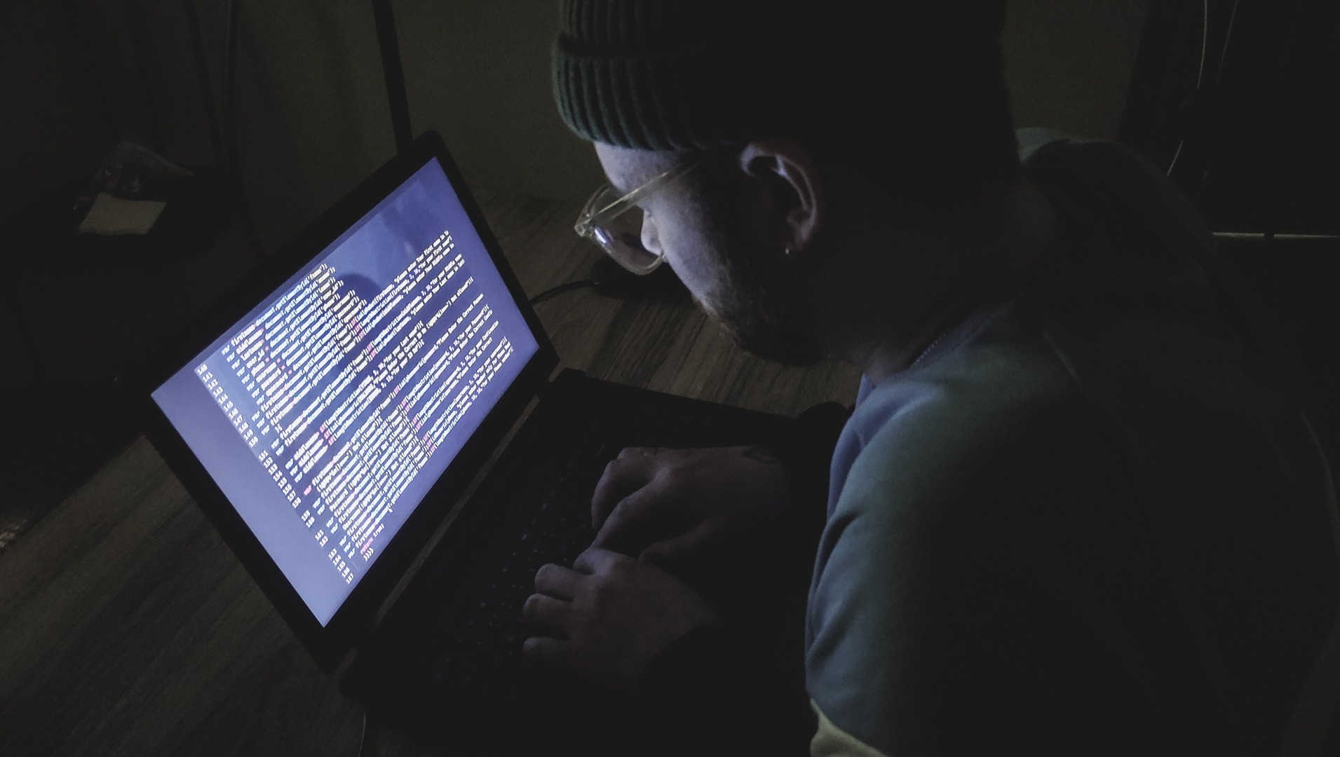 В Ростове один из задержанных хакеров жертвовал средства фондам помощи Донбассу