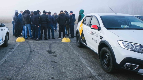 «Яндекс» объяснил забастовку 250 таксистов в Новочеркасске