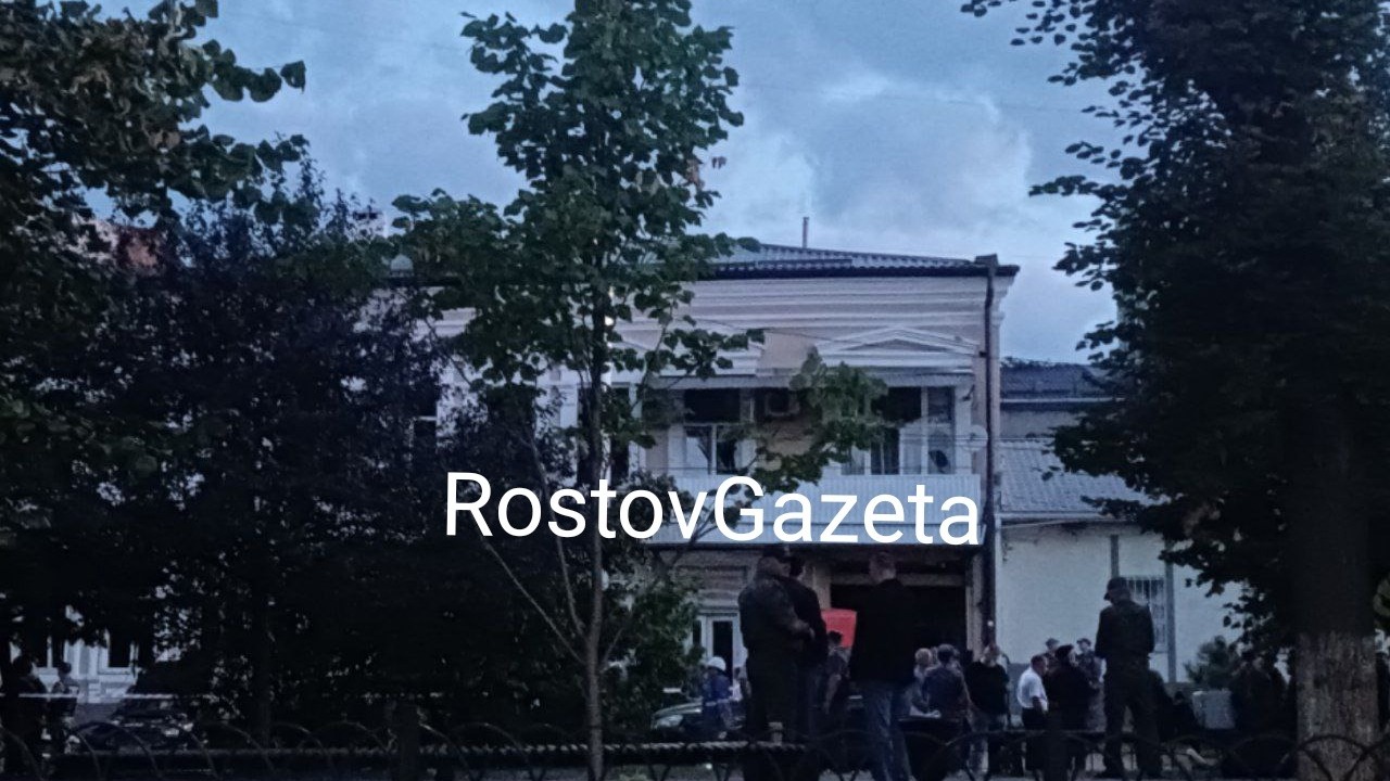 Голубев рассказал о поврежденных фасадах трех домов в центре Ростова после БПЛА