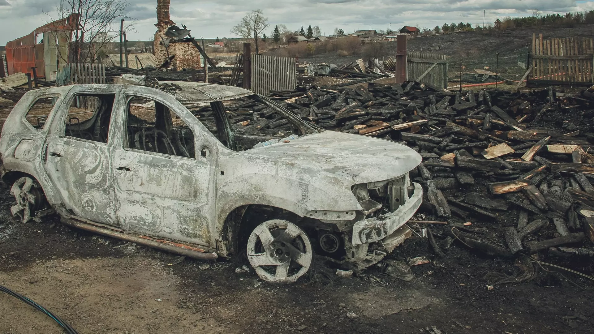 В Ростовской области на трассе М-4 «Дон» дотла сгорел автомобиль