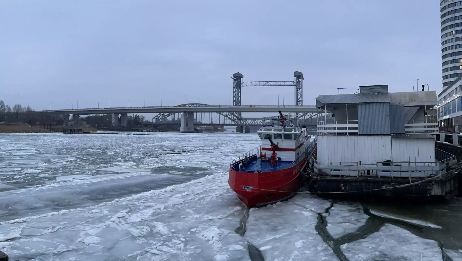 В Ростовской области объявили штормовое предупреждение из-за нагона воды в реке Дон