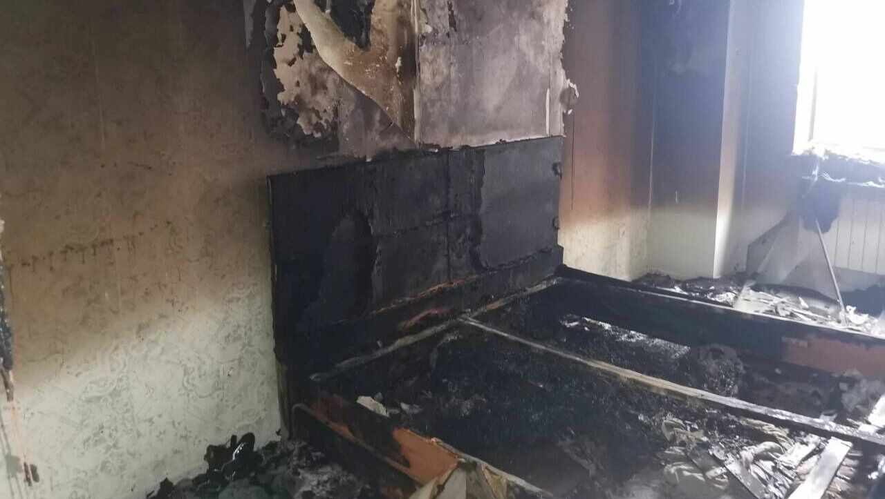 В Аксае двухлетний мальчик устроил пожар в многоэтажке, оставшись без присмотра