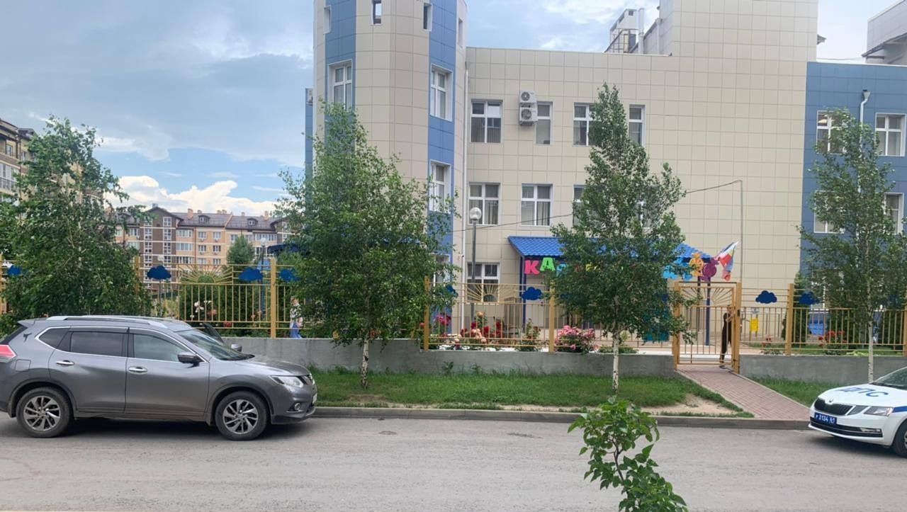 В Ростове водитель иномарки сбила трехлетнего мальчика на машинке
