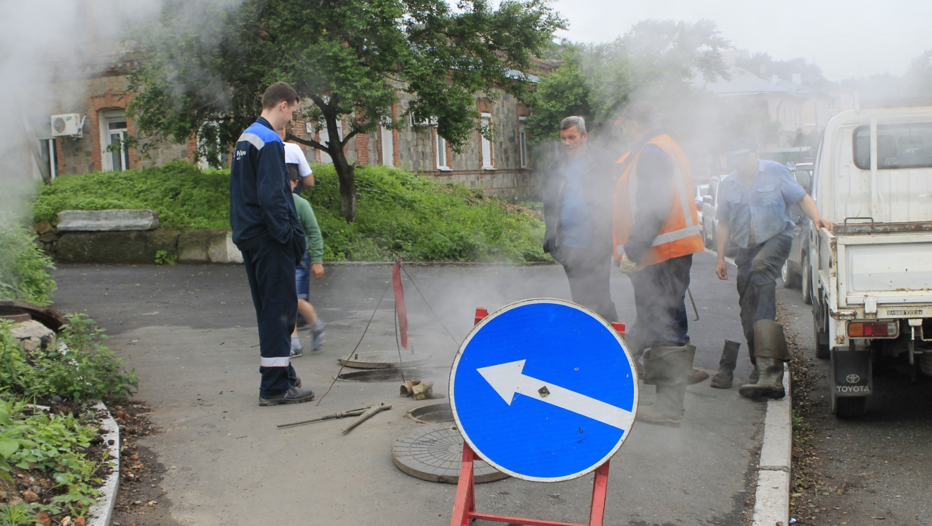 «РТС» заявили об отсутствии бригад для ремонта теплосетей на СЖМ в Ростове