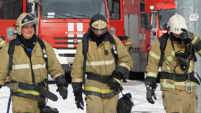 Более 60 человек эвакуировали при пожаре в отделении почты в Ростове 13 января