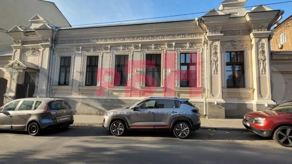 В середине января ростовское агентство недвижимости выставило на продажу старинный особняк на улице Социалистической, 13. 