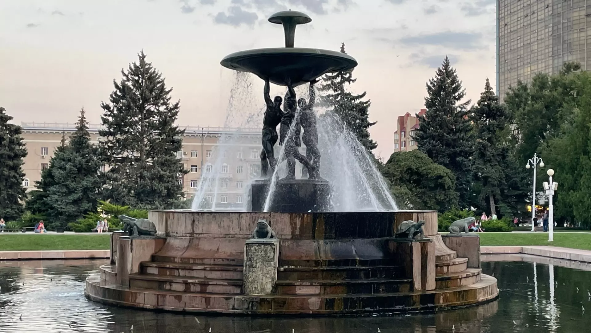На реставрацию фонтана «Атланты» в Ростове потребуется 412 млн рублей