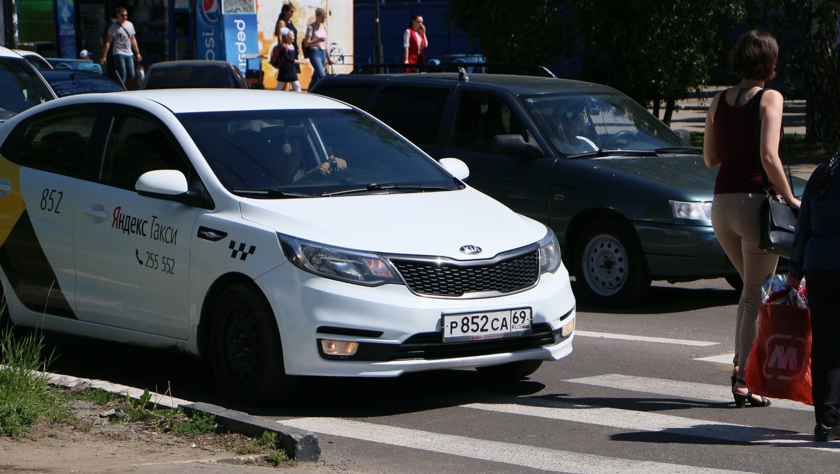 Минтрансу предложили выложить данные всех 13 тысяч таксистов в Ростовской области