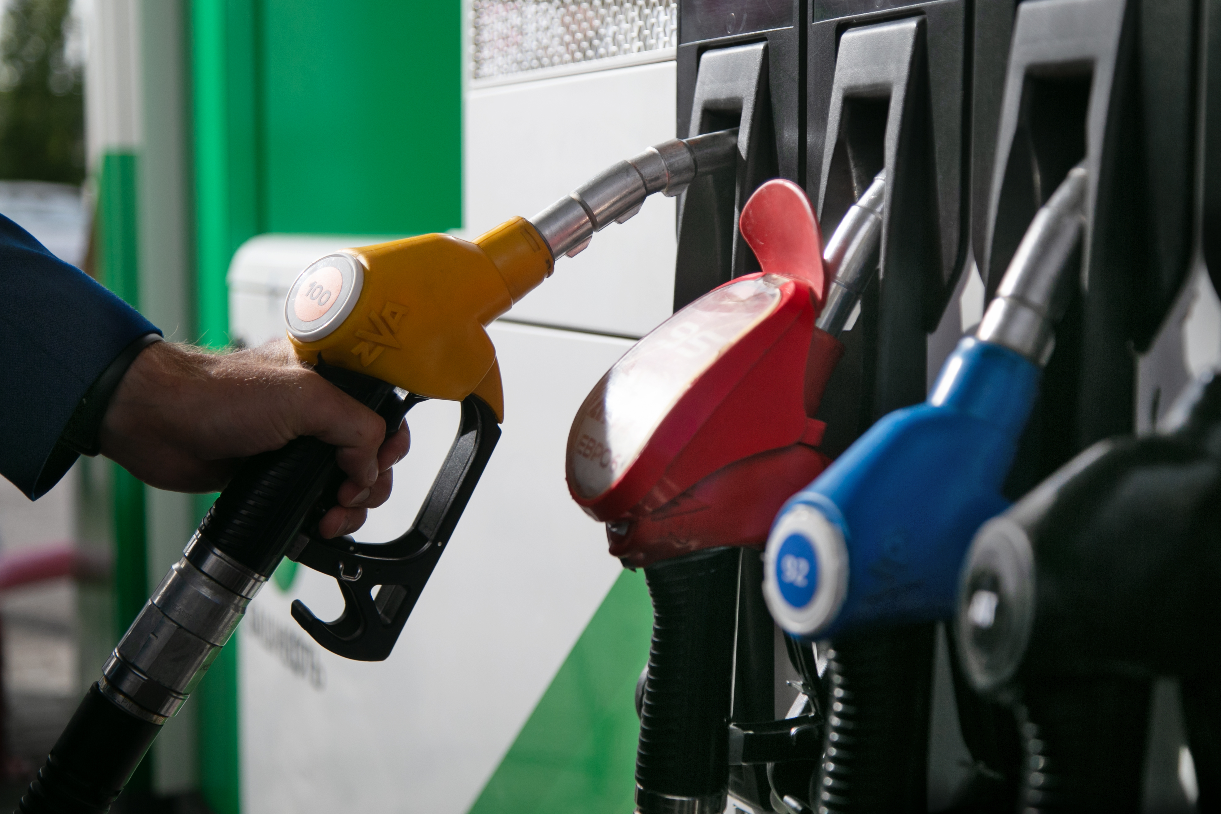 В ряде регионов РФ наблюдается рост цен на бензин